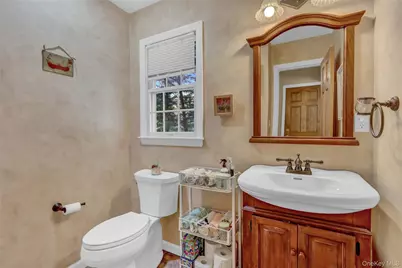 18 Hampton Road, Lynbrook, NY 11563 - Photo 21