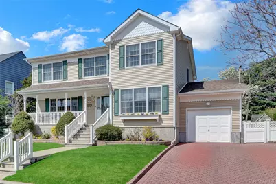 18 Hampton Road, Lynbrook, NY 11563 - Photo 1
