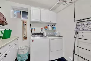18 Hampton Rd, Lynbrook, NY 11563 - Photo 25