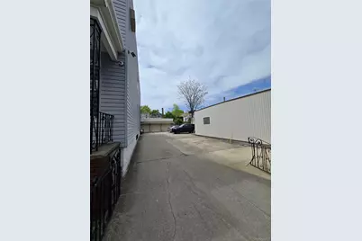 7212 66th Place, Glendale, NY 11385 - Photo 5