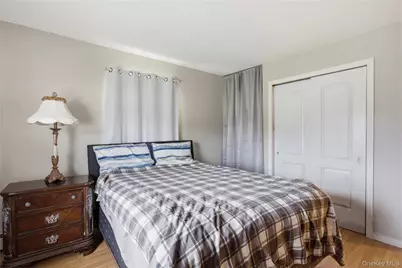 42 Saddler Lane, Levittown, NY 11756 - Photo 11