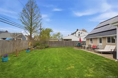 42 Saddler Lane, Levittown, NY 11756 - Photo 21