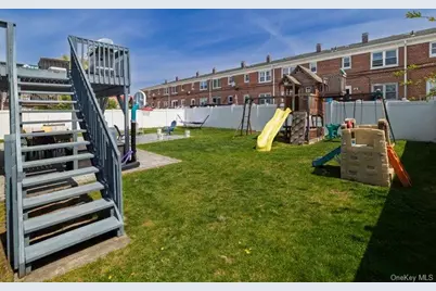 3517 Lawrence Avenue, Oceanside, NY 11572 - Photo 25