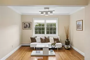 192 Split Rock Rd, Syosset, NY 11791 - Photo 25