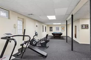 192 Split Rock Rd, Syosset, NY 11791 - Photo 29