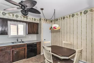 12 Spring Street, Lindenhurst, NY 11757 - Photo 11