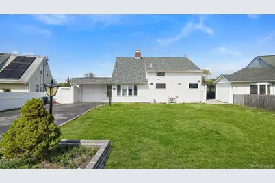 63 Blacksmith Road, Levittown, NY 11756 - Photo 3