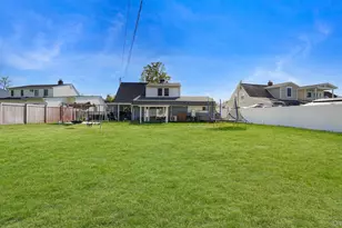 63 Blacksmith Rd, Levittown, NY 11756 - Photo 5