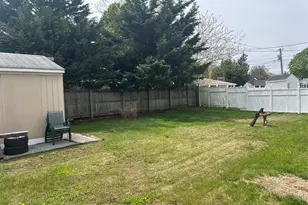 6 Mead Ln, Westbury, NY 11590 - Photo 19