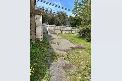 526/524 Cross Bay Boulevard, Broad Channel, NY 11693 - Photo 15
