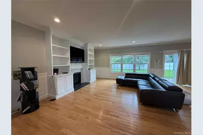 11 Putnam Avenue, Jericho, NY 11753 - Photo 3