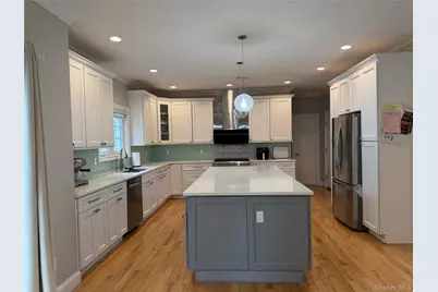11 Putnam Avenue, Jericho, NY 11753 - Photo 7