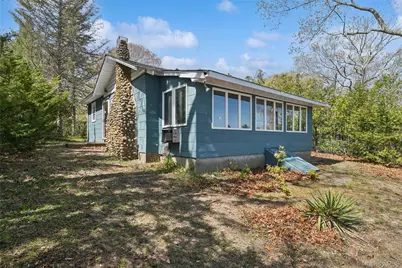 3985 Stillwater Avenue, Cutchogue, NY 11935 - Photo 11