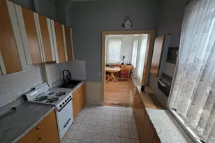 54-27 Arnold Ave, Maspeth, NY 11378 - Photo 11