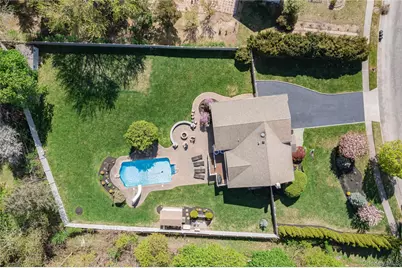 101 Hayrick Lane, Commack, NY 11725 - Photo 49