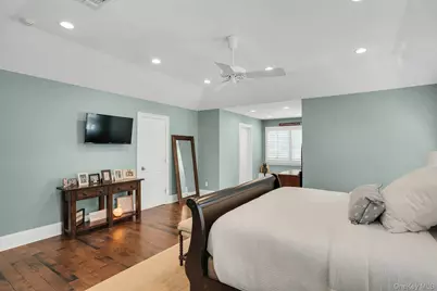 101 Hayrick Lane, Commack, NY 11725 - Photo 23