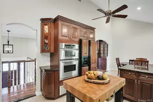 101 Hayrick Ln, Commack, NY 11725 - Photo 17