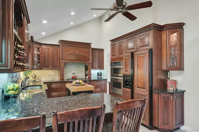 101 Hayrick Lane, Commack, NY 11725 - Photo 13