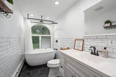 14 S Hollow Road, Dix Hills, NY 11746 - Photo 19