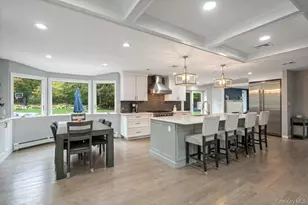 14 S Hollow Rd, Dix Hills, NY 11746 - Photo 11