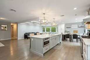 14 S Hollow Rd, Dix Hills, NY 11746 - Photo 15