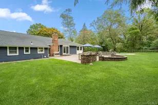 14 S Hollow Rd, Dix Hills, NY 11746 - Photo 35