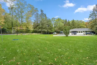 14 S Hollow Road, Dix Hills, NY 11746 - Photo 41