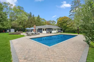 14 S Hollow Rd, Dix Hills, NY 11746 - Photo 39