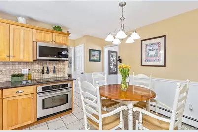 5 Regina Court, Huntington Station, NY 11746 - Photo 9