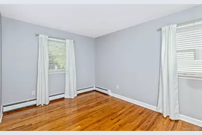 5 Regina Court, Huntington Station, NY 11746 - Photo 15