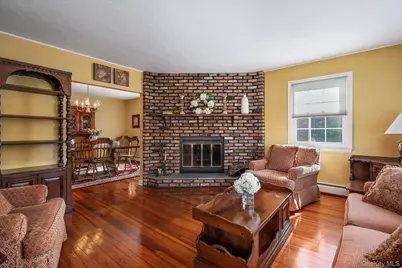 89 Bellevue Avenue, Oceanside, NY 11572 - Photo 3