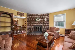 89 Bellevue Ave, Oceanside, NY 11572 - Photo 3
