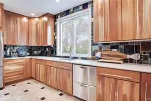 1 Carver St, Sag Harbor, NY 11963 - Photo 11