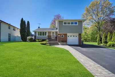 180 Radcliff Drive, East Norwich, NY 11732 - Photo 1