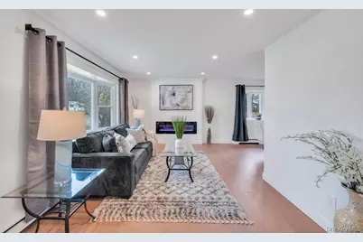 130 Farner Avenue, Selden, NY 11784 - Photo 9