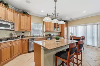 185 Sagamore Drive, Plainview, NY 11803 - Photo 19