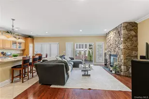 185 Sagamore Dr, Plainview, NY 11803 - Photo 13