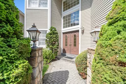 185 Sagamore Drive, Plainview, NY 11803 - Photo 3