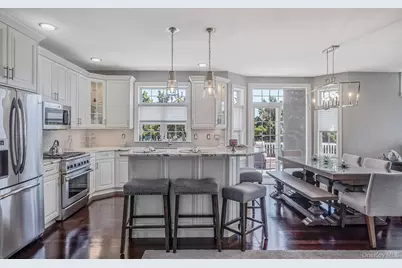 9 Sunset Lane, Patchogue, NY 11772 - Photo 11