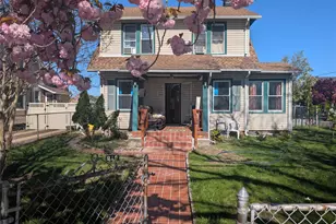 216 N Ocean Ave, Freeport, NY 11520 - Photo 3