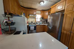 216 N Ocean Ave, Freeport, NY 11520 - Photo 9