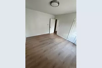 345 Walton Street, West Hempstead, NY 11552 - Photo 21