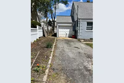 345 Walton Street, West Hempstead, NY 11552 - Photo 3