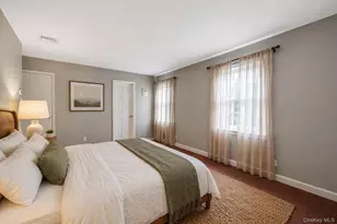 7 Carriage Ct, Dix Hills, NY 11746 - Photo 17