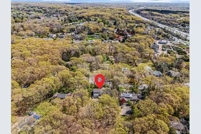 7 Carriage Court, Dix Hills, NY 11746 - Photo 37