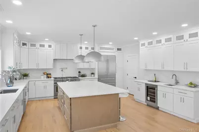 206 Beverly Road, Huntington Station, NY 11746 - Photo 3