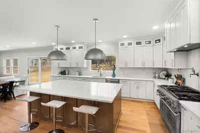 206 Beverly Road, Huntington Station, NY 11746 - Photo 5