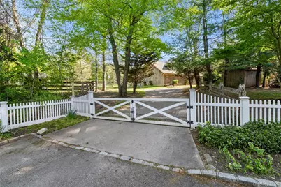 [Address not provided], Locust Valley, NY 11560 - Photo 17