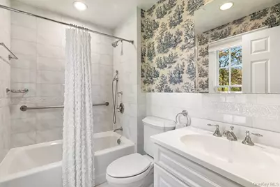 [Address not provided], Locust Valley, NY 11560 - Photo 13