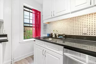 68-44 Burns St, Forest Hills, NY 11375 - Photo 9